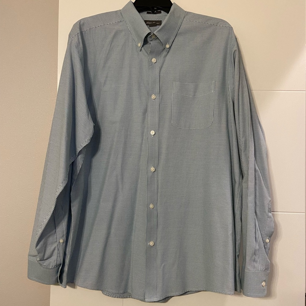 Men’s Eddie Bauer Relaxed Fit Button Down Shirt—Large